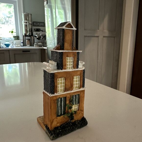 K’s Collection Figurine For Miniature Village - Picture 7 of 11